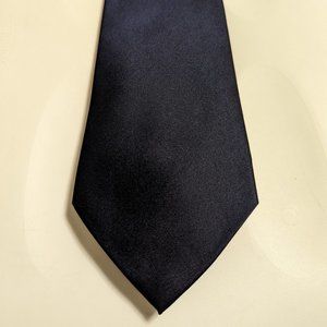 Dark blue tie by Geoffrey Beene, 100% silk